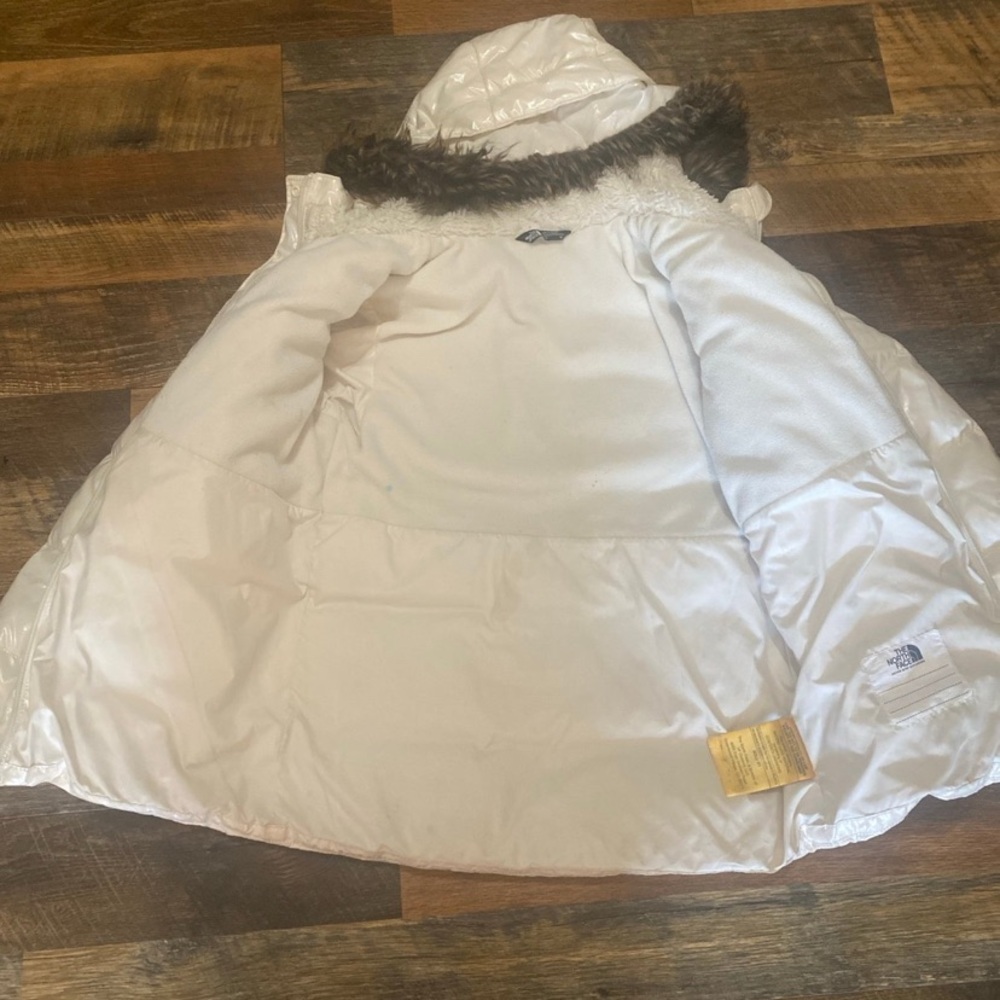 The North Face Cream puffer Jacket - Picture 4 of 5